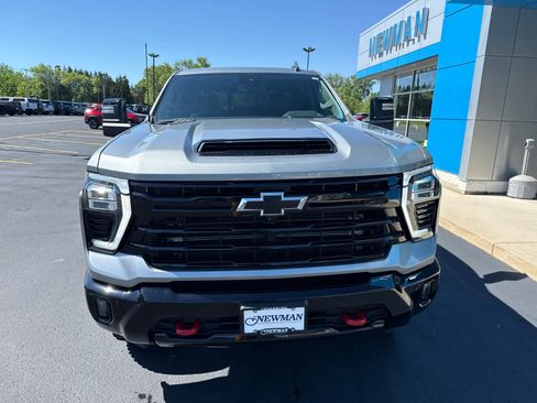 Used 2025 Chevrolet Silverado 2500 LT w/ Trail Boss Package AWD/4WD image 2