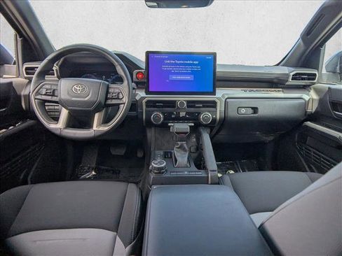 Used 2024 Toyota Tacoma TRD Off-Road image 16