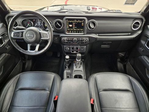 Used 2023 Jeep Wrangler Unlimited Sahara w/ Cold Weather Group AWD/4WD image 14