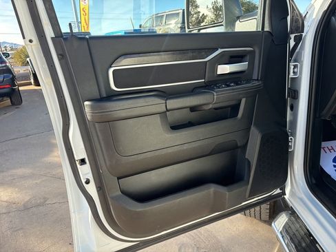 Certified 2024 RAM 2500 Big Horn AWD/4WD image 13