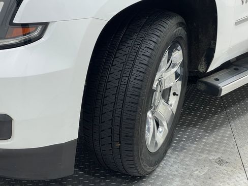 Used 2018 Chevrolet Tahoe LT w/ LT Signature Package image 39