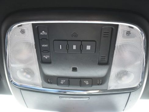 Used 2022 Dodge Charger R/T w/ Plus Group RWD image 36