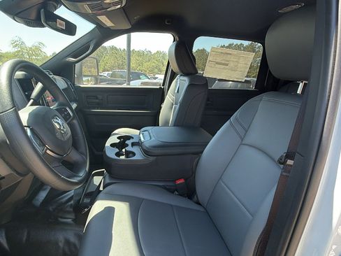 New 2026 RAM 2500 Tradesman AWD/4WD image 17