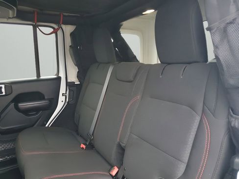 Used 2018 Jeep Wrangler Unlimited Rubicon image 19