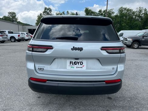 New 2026 Jeep Grand Cherokee L Limited AWD/4WD image 4