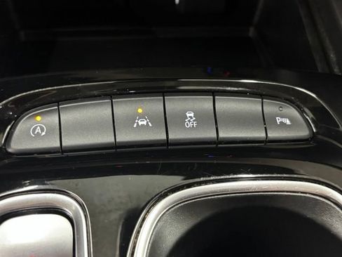 Used 2023 Buick Envision Preferred FWD image 32