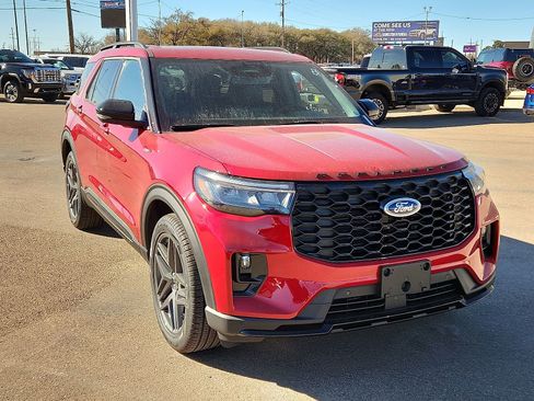 New 2026 Ford Explorer ST-Line w/ ST-Line Street Pack image 6