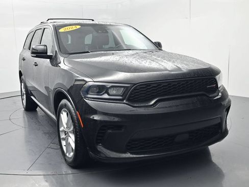 Used 2024 Dodge Durango GT RWD image 2