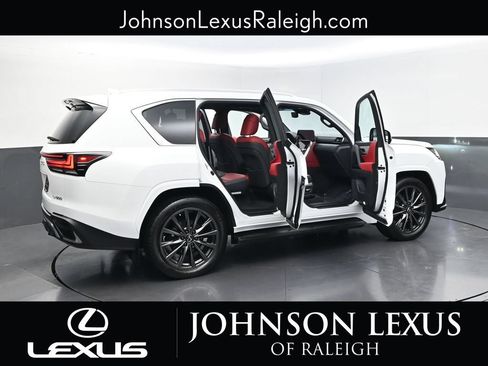 Used 2024 Lexus LX 600 F Sport AWD/4WD image 31