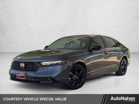 Certified 2025 Honda Accord SE image 1