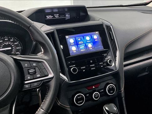 Used 2022 Subaru Crosstrek 2.0i Premium image 13