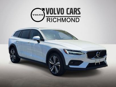 Used 2024 Volvo V60 B5 Cross Country Plus w/ Protection Package Premier