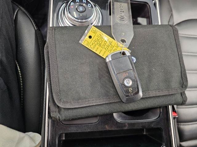 Used 2019 Ford Edge SEL w/ Equipment Group 201A AWD/4WD image 28