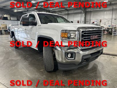 Used 2017 GMC Sierra 2500 SLE w/ HD SLE Preferred Plus Package