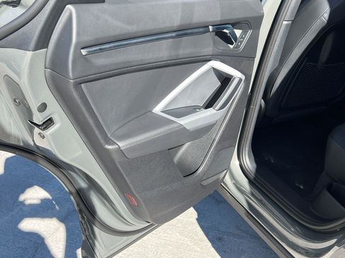 Used 2022 Audi Q3 2.0T Premium w/ Convenience Package image 22