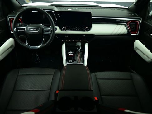 Used 2024 GMC Canyon AT4X image 4