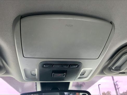 Used 2022 Toyota Camry XSE FWD image 31