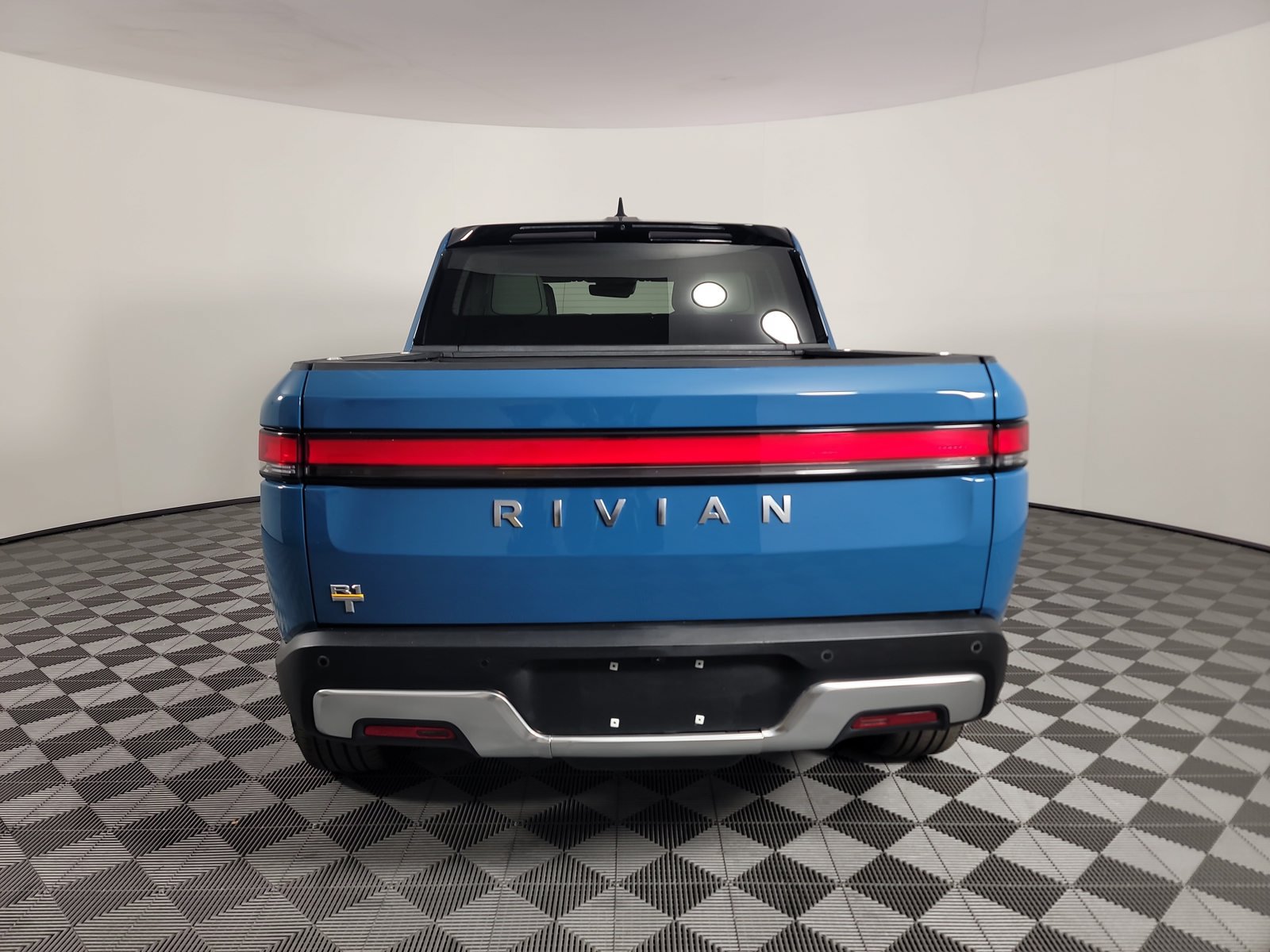 Used 2023 Rivian R1T Adventure Quad AWD/4WD image 4