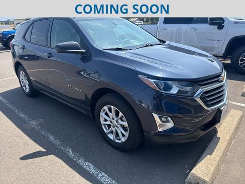 Used 2019 Chevrolet Equinox LS w/ LS Convenience Package AWD/4WD image 1