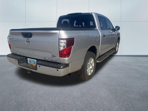 Used 2017 Nissan Titan SV AWD/4WD image 5