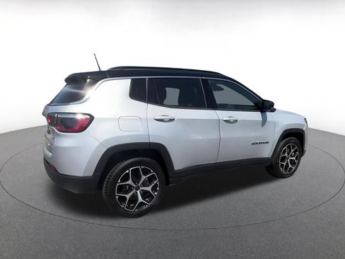 Used 2025 Jeep Compass Limited AWD/4WD image 15