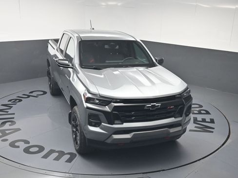 Used 2024 Chevrolet Colorado Z71 w/ Z71 Convenience Package 2 AWD/4WD image 31