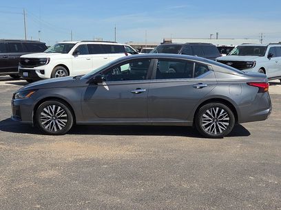Used 2025 Nissan Altima 2.5 SV