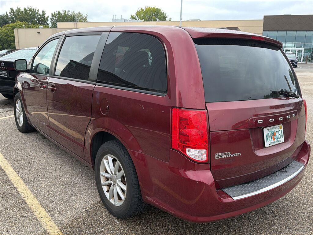 Used 2019 Dodge Grand Caravan SE FWD image 10