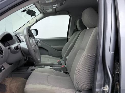 Used 2018 Nissan Frontier SV AWD/4WD image 12