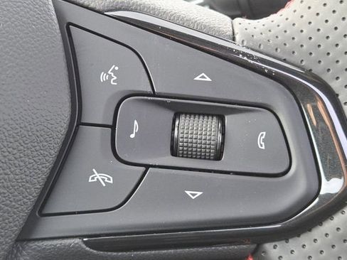 New 2026 Chevrolet Trax RS w/ Sunroof Package image 15