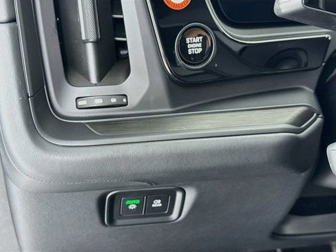 Certified 2025 Porsche Cayenne GTS AWD/4WD image 14