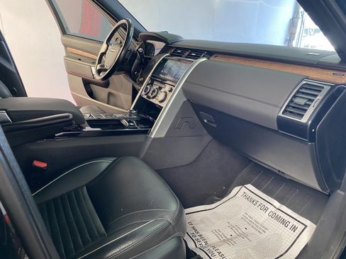 Used 2019 Land Rover Discovery HSE AWD/4WD image 8