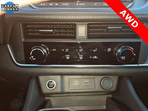 Used 2023 Nissan Rogue S image 17