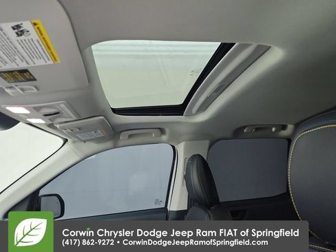Used 2025 Ford Maverick Lobo AWD/4WD image 31
