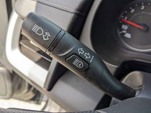 Used 2022 GMC Terrain SLE w/ Driver Convenience Package image 29