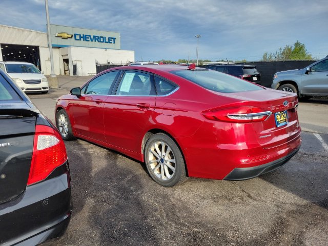 Used 2020 Ford Fusion SE FWD image 4