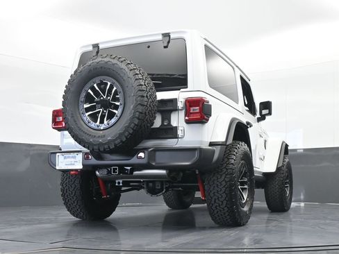 New 2025 Jeep Wrangler Rubicon w/ Xtreme 35 Tire Package image 50