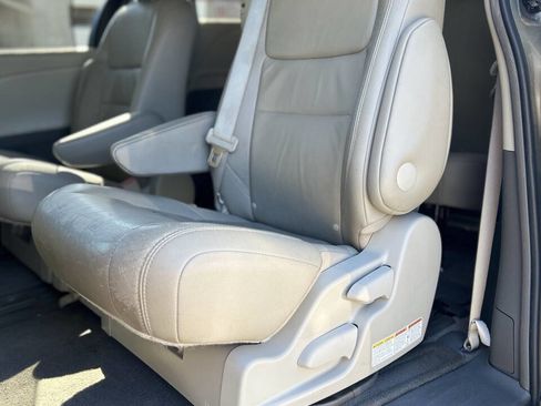 Used 2015 Toyota Sienna image 14
