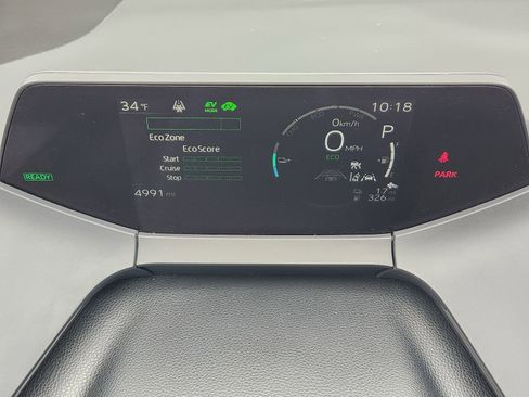 Used 2025 Toyota Prius Plug-In Hybrid image 19