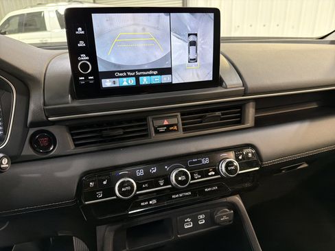 Used 2023 Honda Pilot Elite image 20