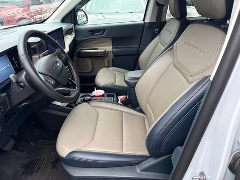 Used 2025 Ford Maverick Lariat w/ 4K Tow Package AWD/4WD image 9