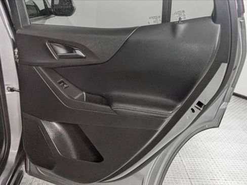 Used 2025 Chevrolet Equinox LT FWD image 18