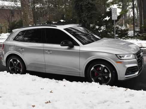 Used 2019 Audi SQ5 Prestige w/ Prestige Package image 12