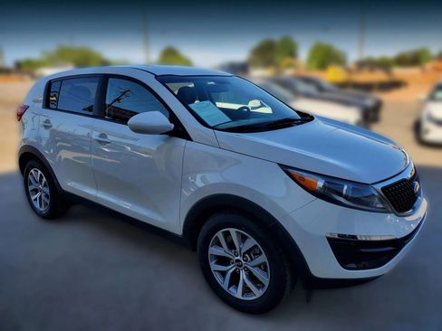 Used 2016 Kia Sportage LX FWD image 12