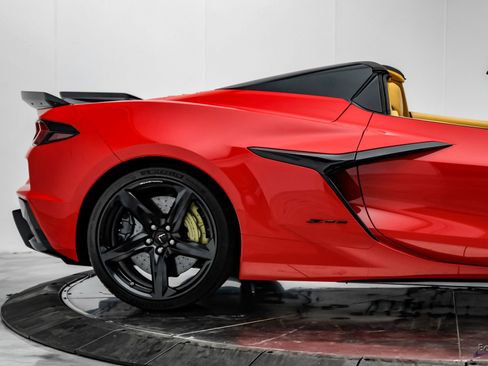 Used 2023 Chevrolet Corvette Z06 w/ Stealth Interior Trim Package image 25