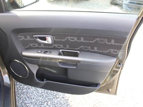 Used 2012 Kia Soul + FWD image 20