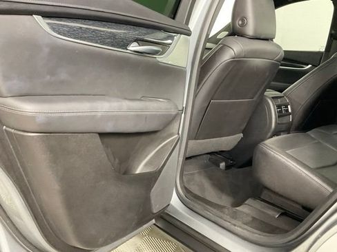 Used 2023 Cadillac XT5 Premium Luxury FWD image 18
