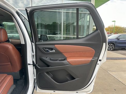 Used 2019 Chevrolet Traverse High Country w/ LPO, Floor Liner Package image 21