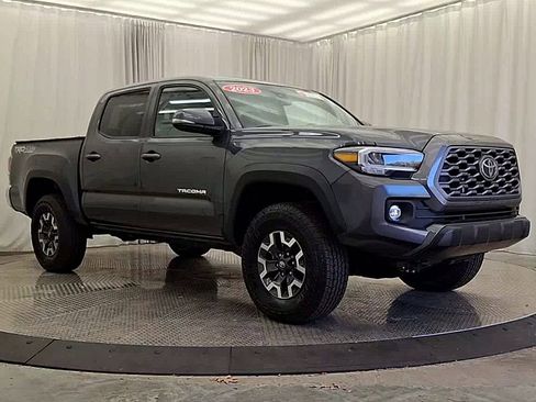 Used 2023 Toyota Tacoma TRD Off-Road AWD/4WD image 5