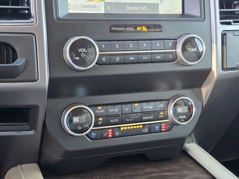 Used 2020 Ford Expedition Max Platinum image 21